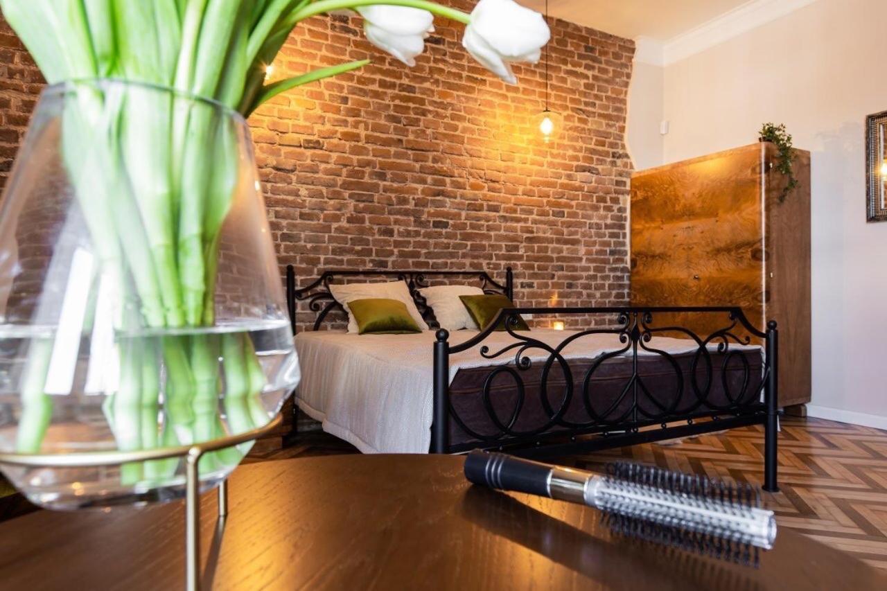 Смольського, 6 Appartement Lviv Buitenkant foto